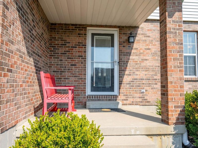 4888 Meadow Vista Court, Liberty Township, OH 45011 Photo 2