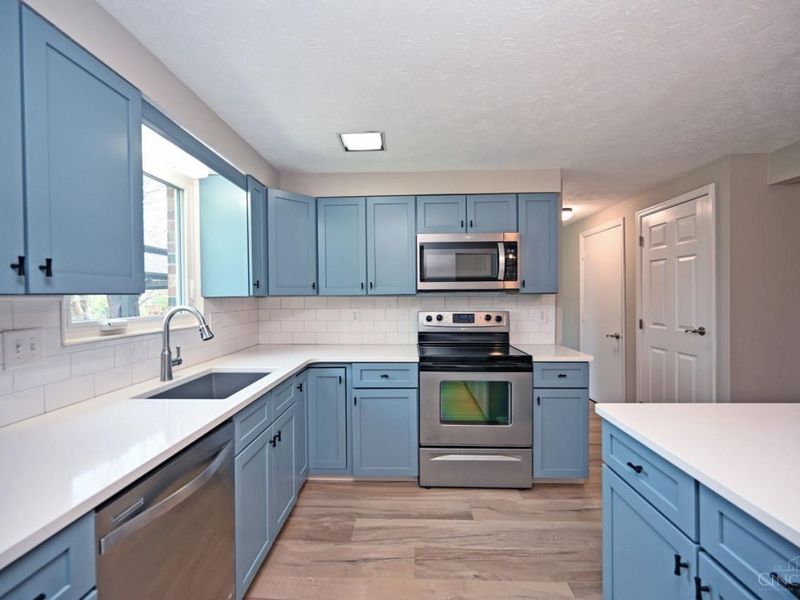 8878 Pembrooke Street, Maineville, OH 45039 Photo 12