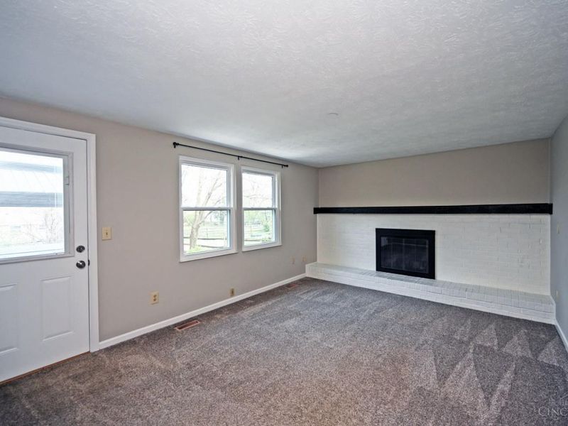 8878 Pembrooke Street, Maineville, OH 45039 Photo 18