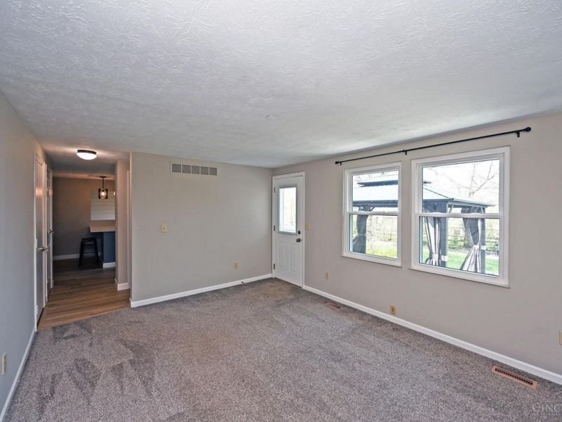 8878 Pembrooke Street, Maineville, OH 45039 Photo 21