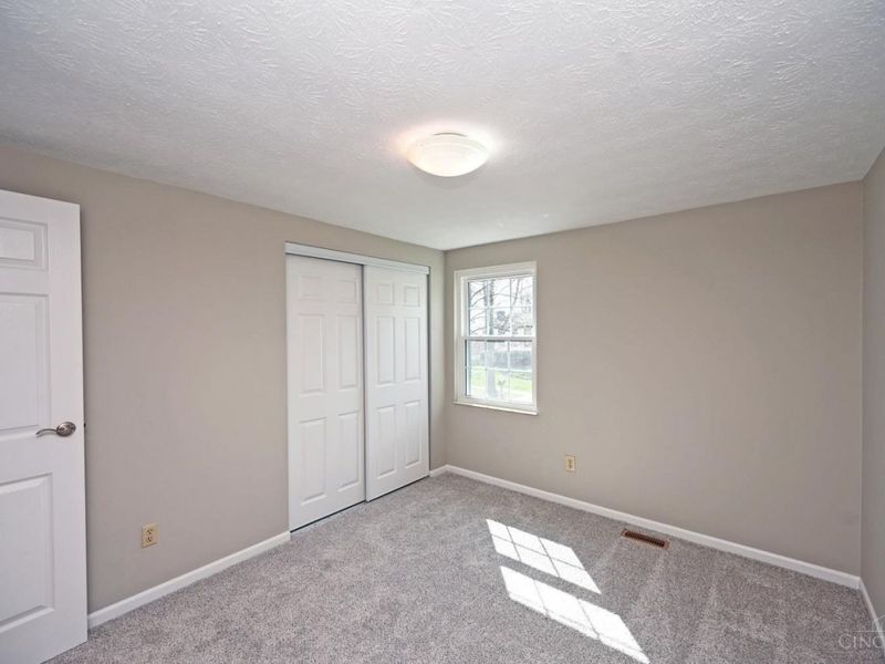 8878 Pembrooke Street, Maineville, OH 45039 Photo 27