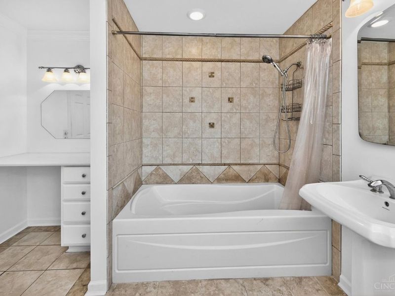 5573 Day Drive, Miami Twp, OH 45150 Photo 32