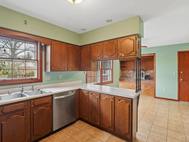 10215 Pendery Drive, Montgomery, OH 45242 Photo 11