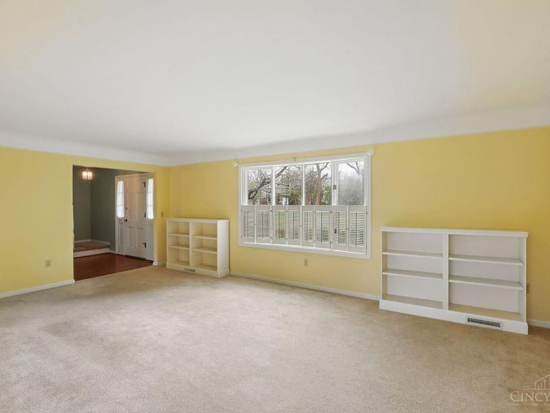 10215 Pendery Drive, Montgomery, OH 45242 Photo 6