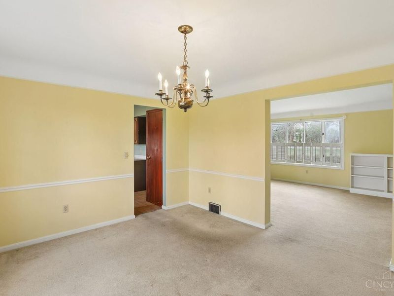 10215 Pendery Drive, Montgomery, OH 45242 Photo 9