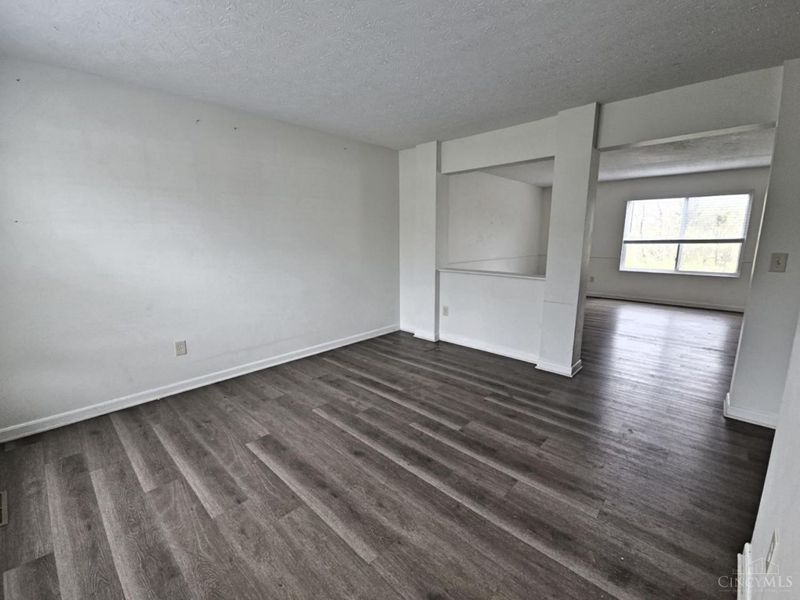 2306 Garrison Drive, Springfield Twp., OH 45231 Photo 2