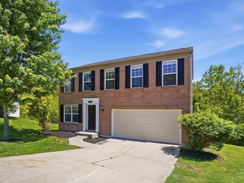2306 Garrison Drive, Springfield Twp., OH 45231 Photo 2
