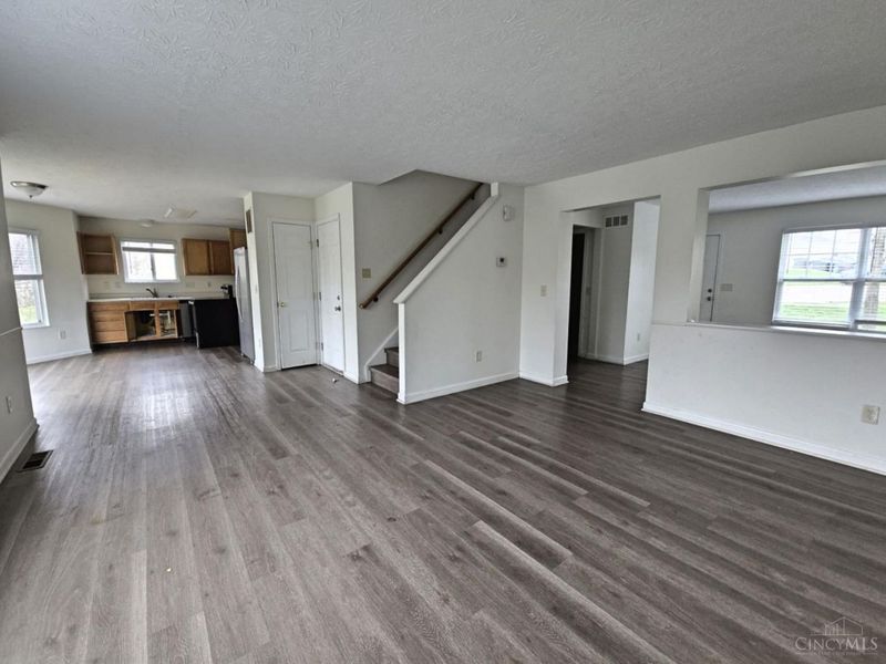 2306 Garrison Drive, Springfield Twp., OH 45231 Photo 3