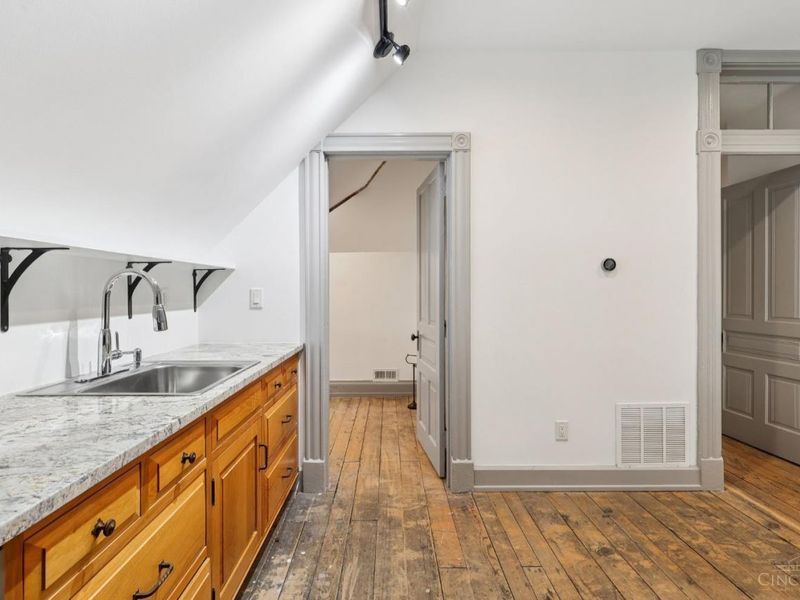 96 Woodsdale Ave, Cincinnati, OH 45216 Photo 55