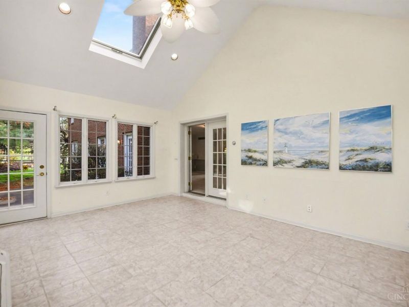 2289 Lauren Close, Anderson Twp, OH 45244 Photo 9