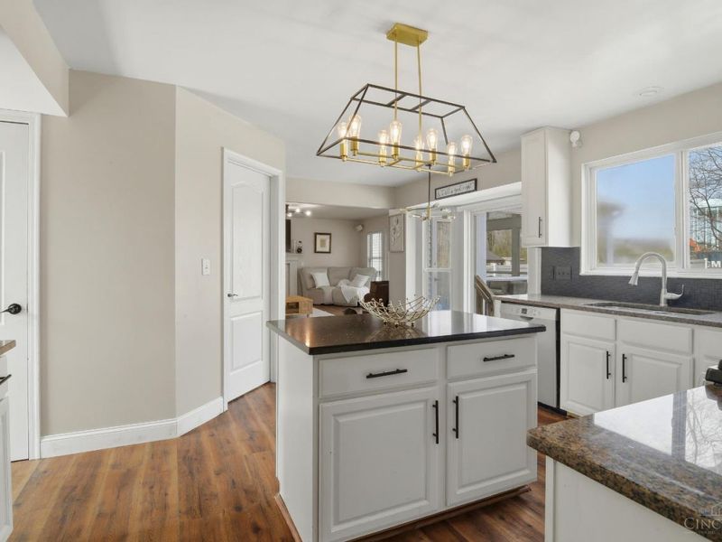 8524 Sunmont, Anderson Twp, OH 45255 Photo 11