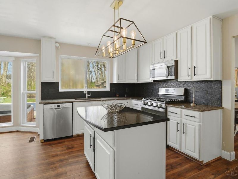 8524 Sunmont, Anderson Twp, OH 45255 Photo 12