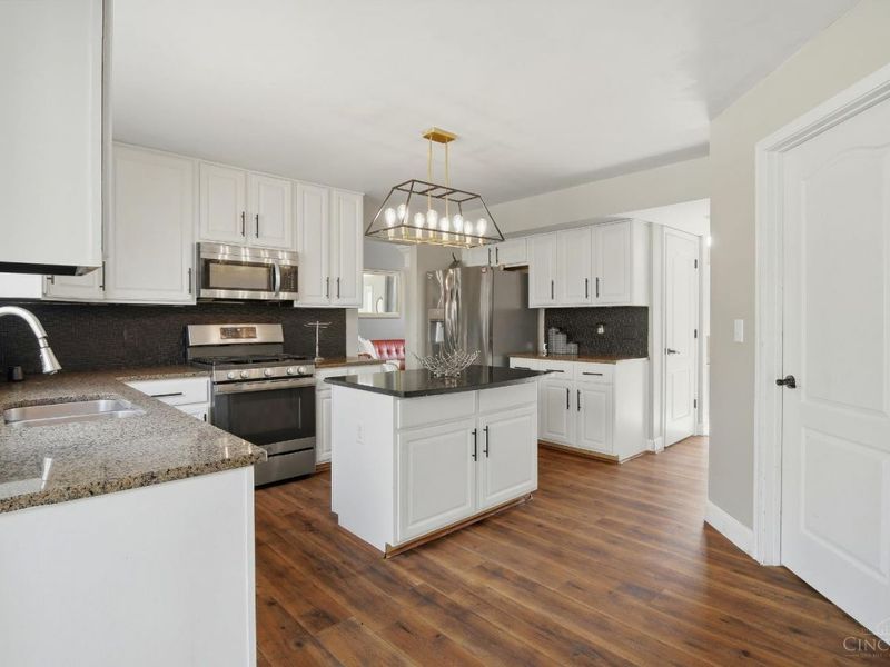 8524 Sunmont, Anderson Twp, OH 45255 Photo 14