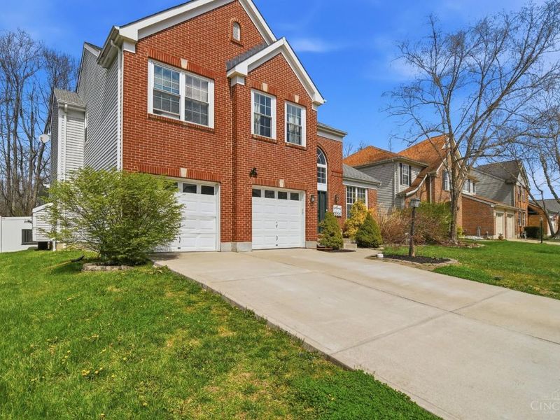 8524 Sunmont, Anderson Twp, OH 45255 Photo 2