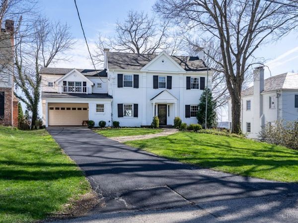 1002 Richwood Circle, Cincinnati, OH 45208