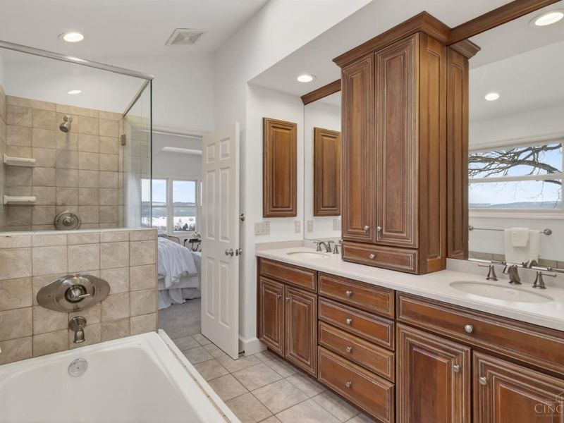 1002 Richwood Circle, Cincinnati, OH 45208 Photo 44