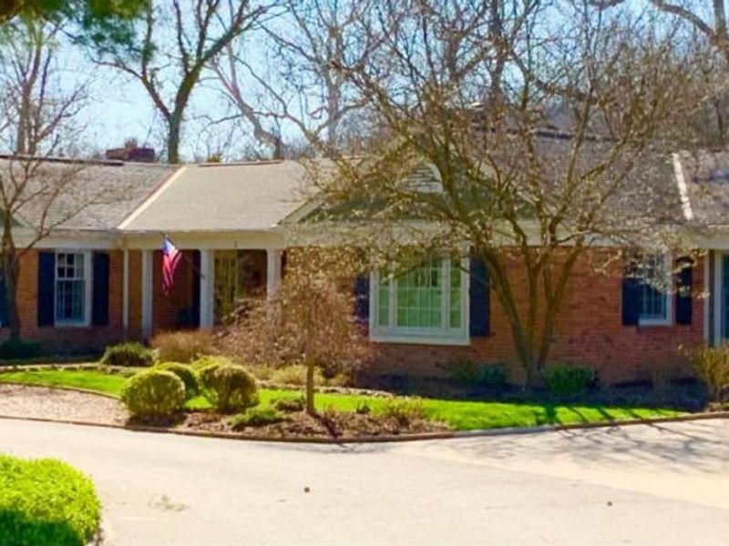 2 Lexington Circle, Terrace Park, OH 45174 Photo 2