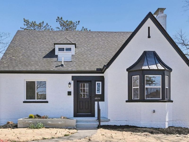 6826 Sampson Lane, Silverton, OH 45236 Photo 1