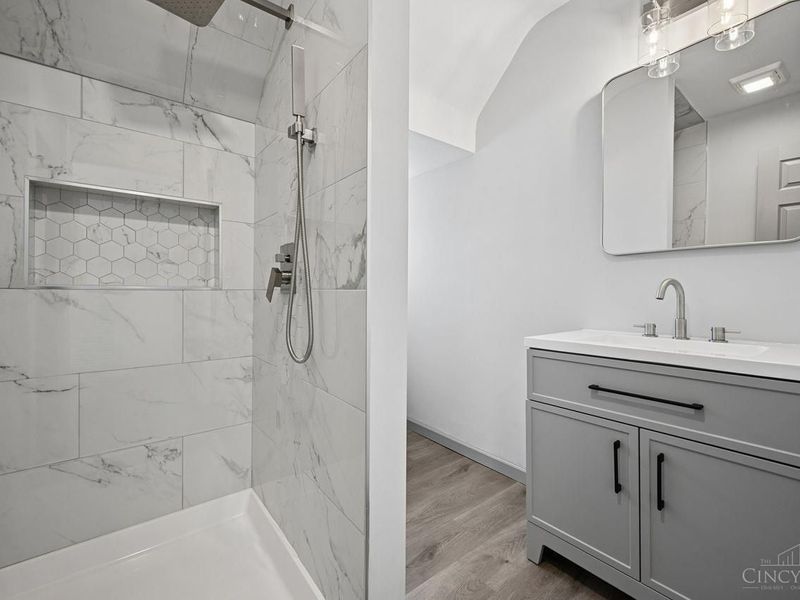 6826 Sampson Lane, Silverton, OH 45236 Photo 21