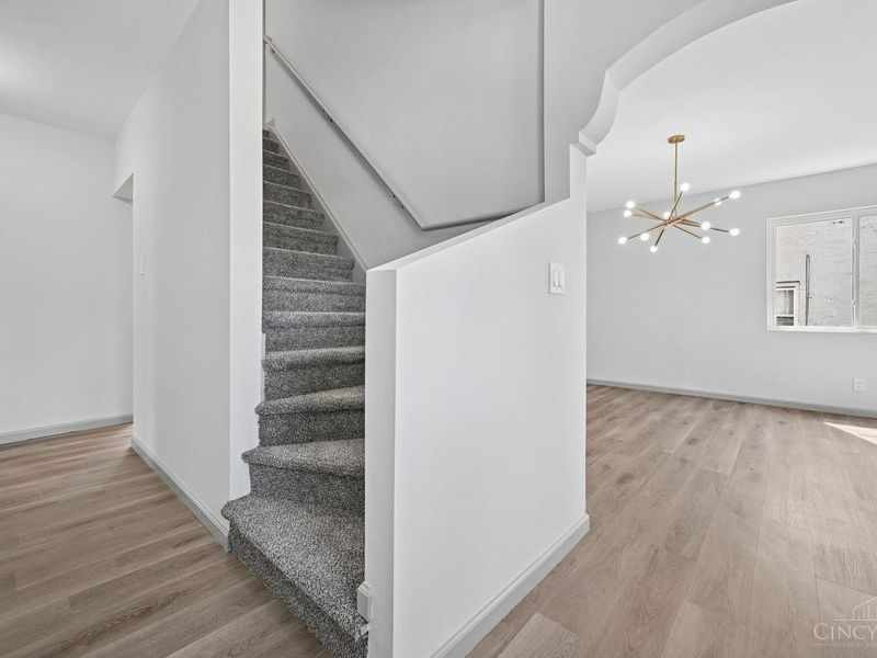 6826 Sampson Lane, Silverton, OH 45236 Photo 3