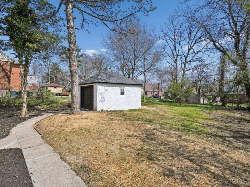 6826 Sampson Lane, Silverton, OH 45236 Photo 34