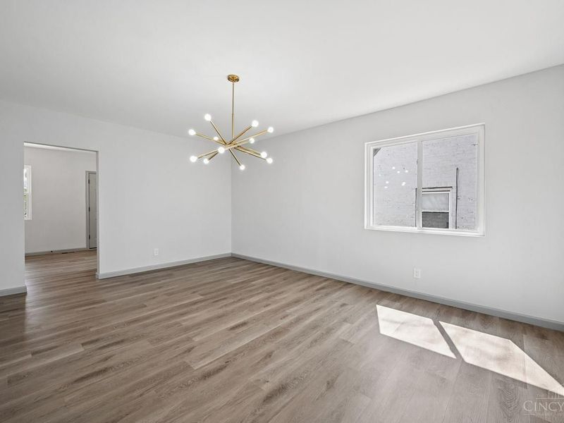 6826 Sampson Lane, Silverton, OH 45236 Photo 4