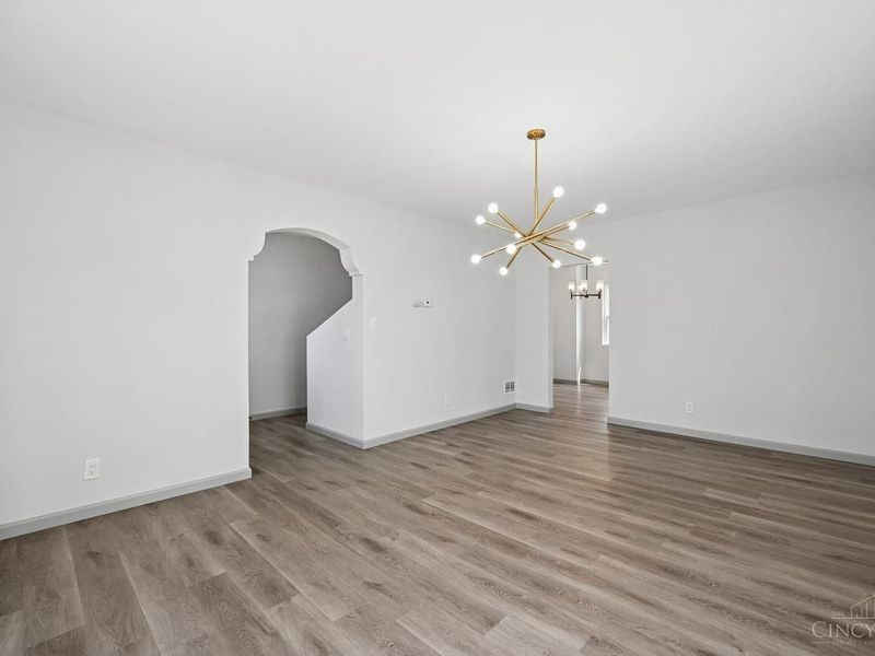 6826 Sampson Lane, Silverton, OH 45236 Photo 5