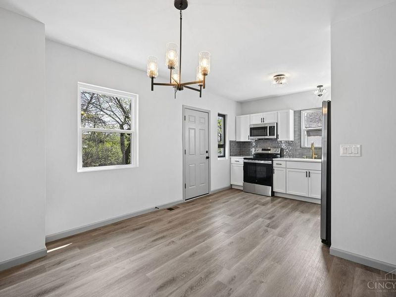 6826 Sampson Lane, Silverton, OH 45236 Photo 7