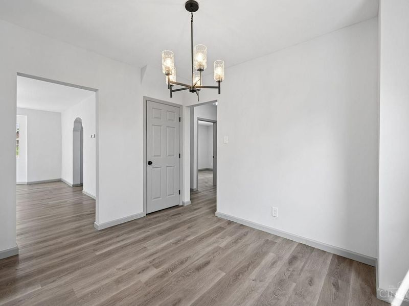 6826 Sampson Lane, Silverton, OH 45236 Photo 9