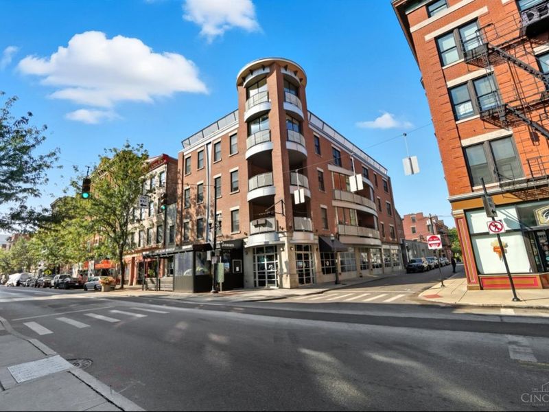 1331 Vine Street, Unit 4, Cincinnati, OH 45202 Photo 2