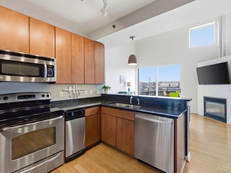 2700 Ashland Avenue, Unit 52, Cincinnati, OH 45206 Photo 3