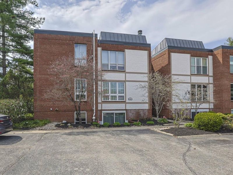 3809 Petosky Avenue, Unit 4, Mariemont, OH 45227 Photo 1