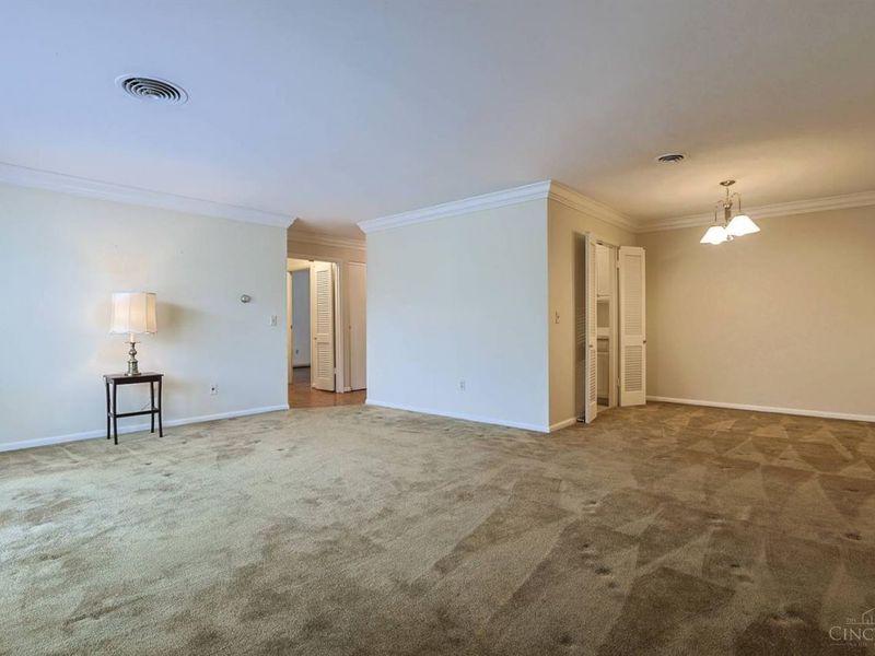 3809 Petosky Avenue, Unit 4, Mariemont, OH 45227 Photo 9