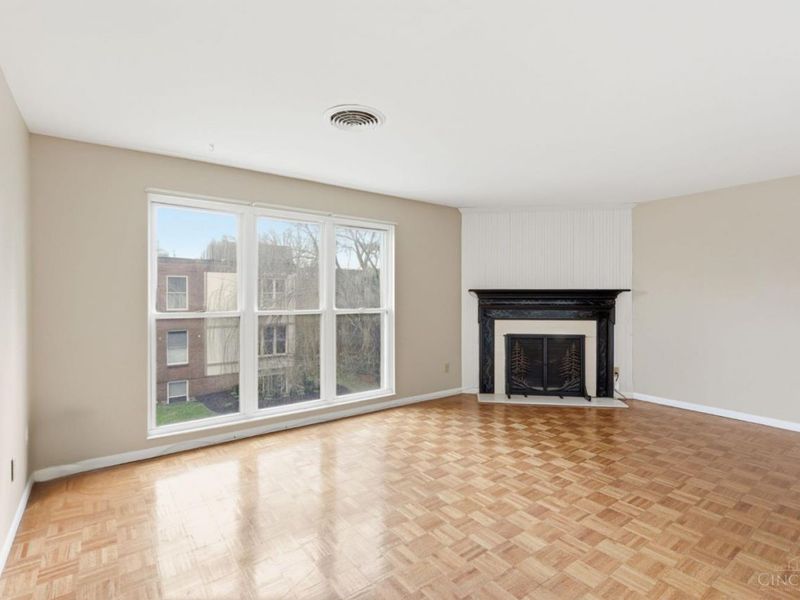 3825 Petoskey Avenue, Unit 31, Mariemont, OH 45227 Photo 10