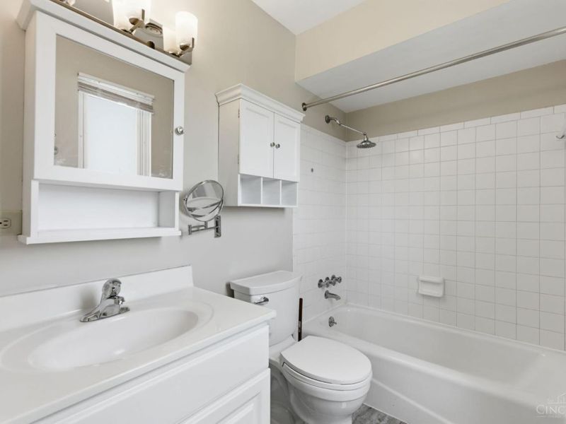 3825 Petoskey Avenue, Unit 31, Mariemont, OH 45227 Photo 17