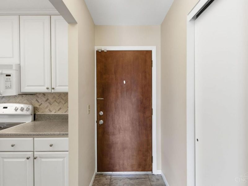 3825 Petoskey Avenue, Unit 31, Mariemont, OH 45227 Photo 22