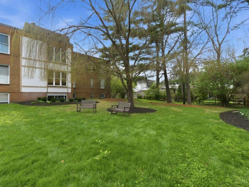 3825 Petoskey Avenue, Unit 31, Mariemont, OH 45227 Photo 27