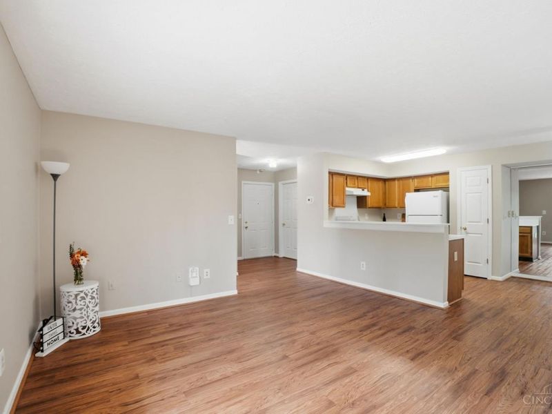 556 Aspen Glen Drive, Unit 802, Union Twp, OH 45244 Photo 10