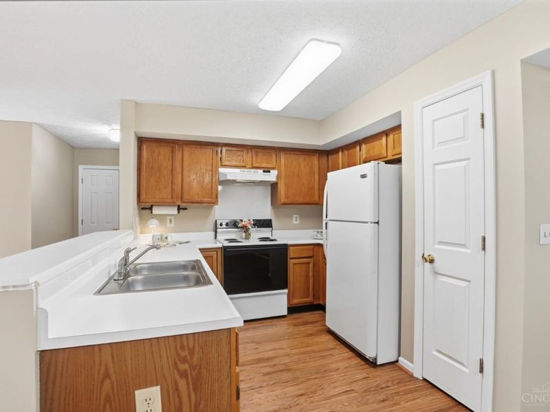 556 Aspen Glen Drive, Unit 802, Union Twp, OH 45244 Photo 15