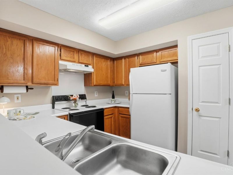 556 Aspen Glen Drive, Unit 802, Union Twp, OH 45244 Photo 17