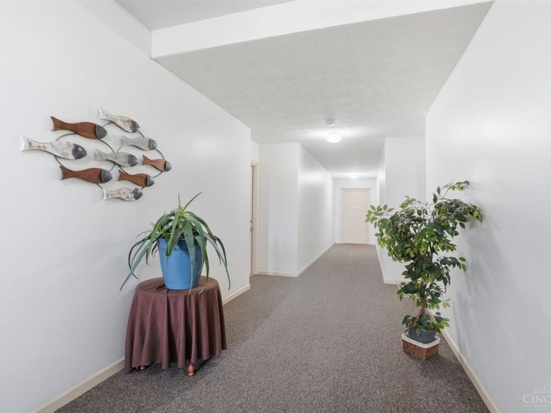 556 Aspen Glen Drive, Unit 802, Union Twp, OH 45244 Photo 4