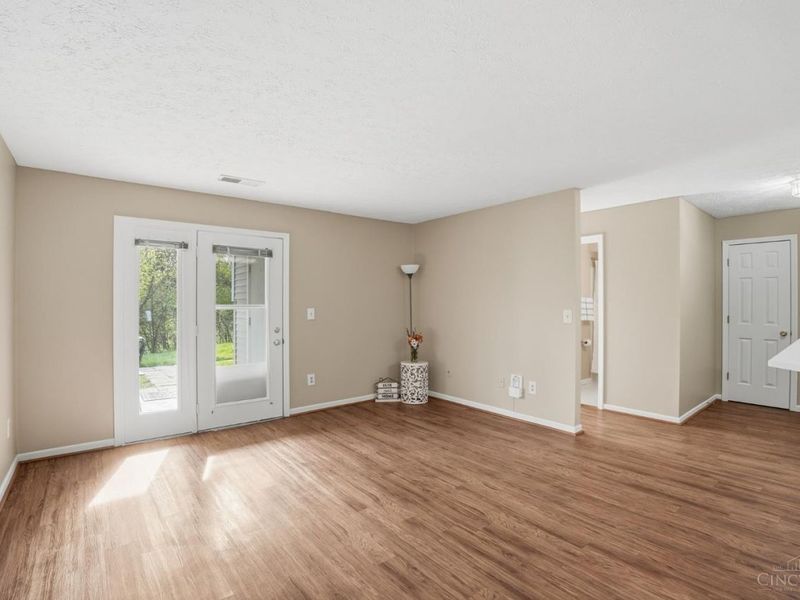 556 Aspen Glen Drive, Unit 802, Union Twp, OH 45244 Photo 8