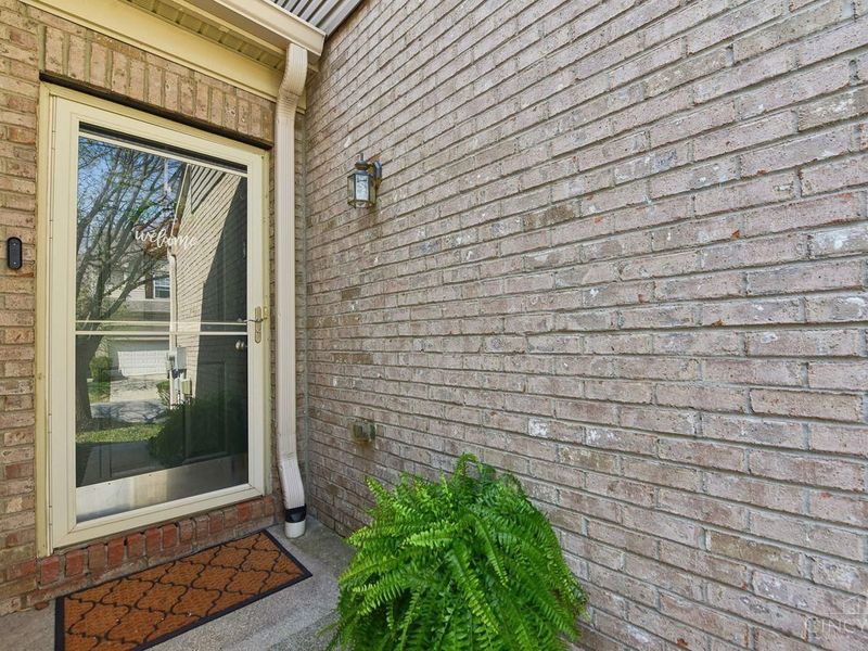 3855 Thorngate Drive, Mason, OH 45040 Photo 3