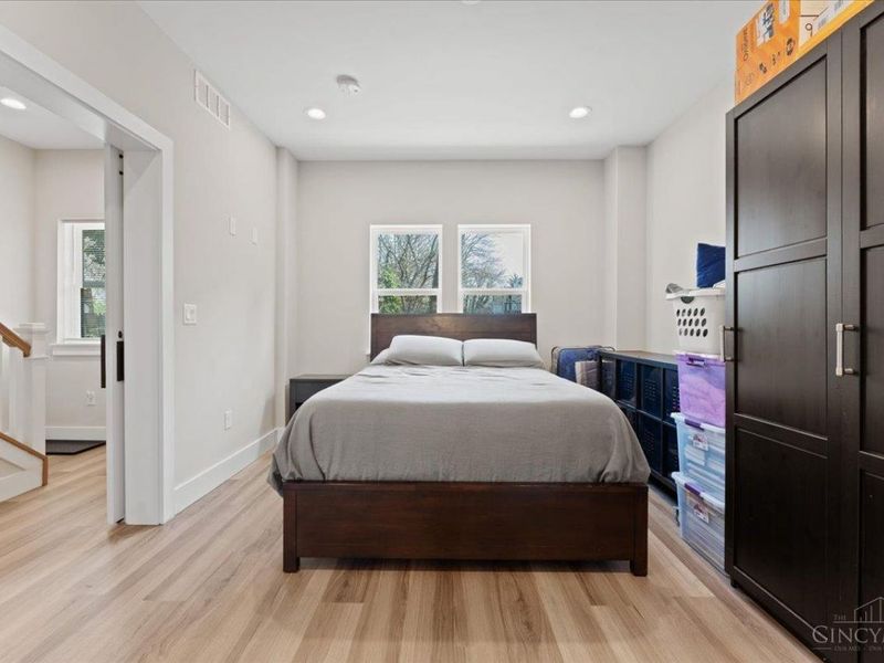 3906 Edwards Road, Unit B, Cincinnati, OH 45209 Photo 11