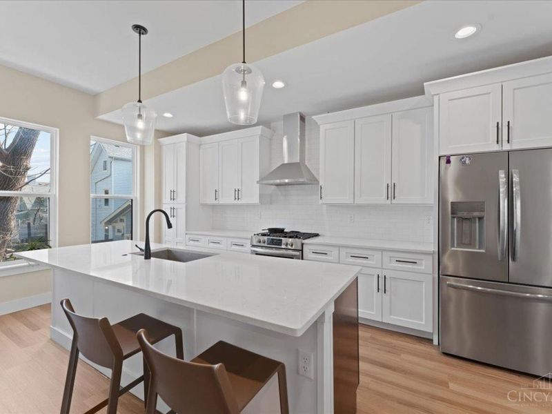 3906 Edwards Road, Unit B, Cincinnati, OH 45209 Photo 12