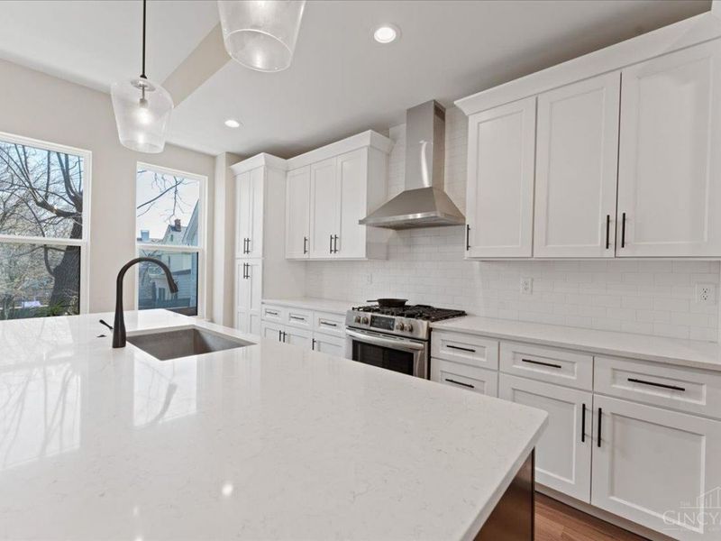 3906 Edwards Road, Unit B, Cincinnati, OH 45209 Photo 14