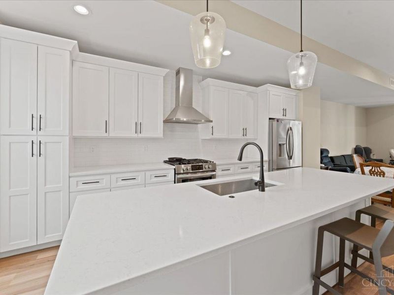 3906 Edwards Road, Unit B, Cincinnati, OH 45209 Photo 17