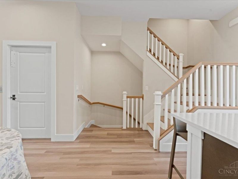 3906 Edwards Road, Unit B, Cincinnati, OH 45209 Photo 19