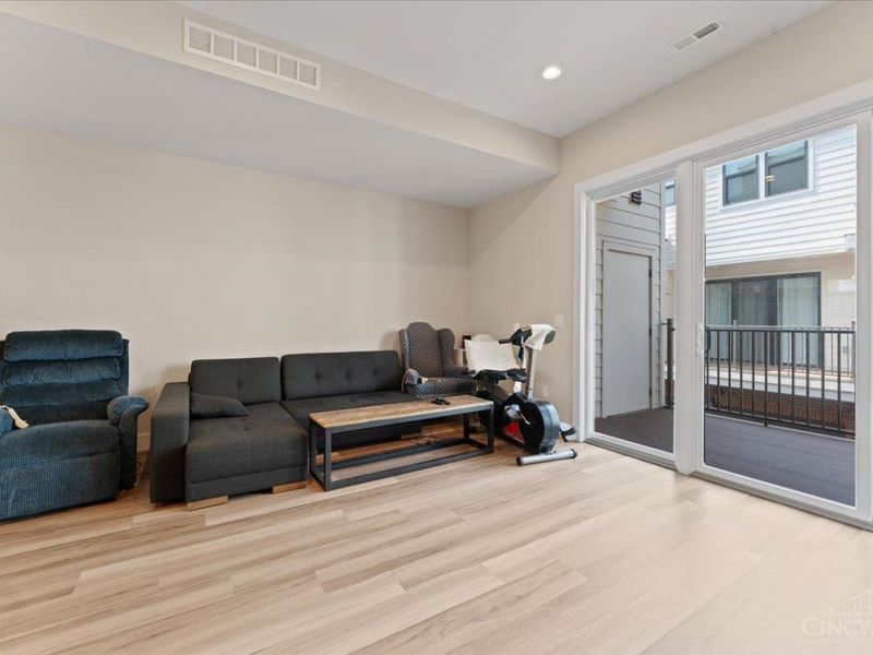 3906 Edwards Road, Unit B, Cincinnati, OH 45209 Photo 22