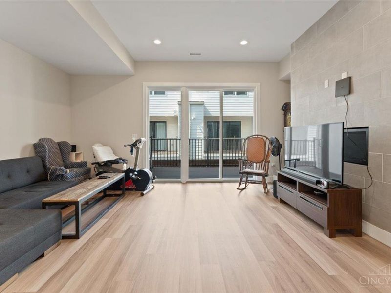 3906 Edwards Road, Unit B, Cincinnati, OH 45209 Photo 23